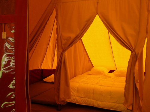 De Waard rental tent sleeping area